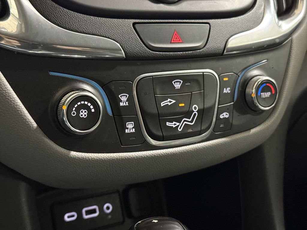 Used 2020 Chevrolet Equinox LS w/ LS Convenience Package AWD/4WD image 16