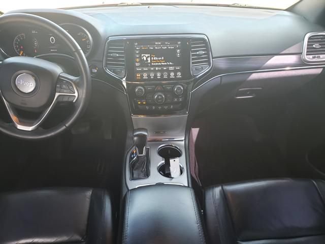 Used 2020 Jeep Grand Cherokee Limited w/ Premium Lighting Group AWD/4WD image 17