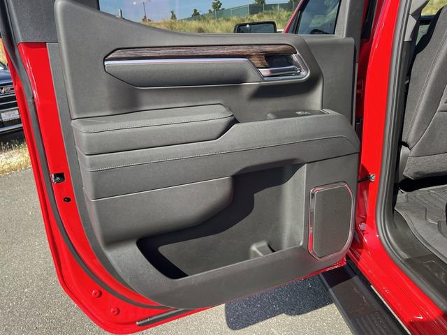 New 2026 GMC Sierra 1500 Elevation w/ LPO, Elevation Black Package image 26