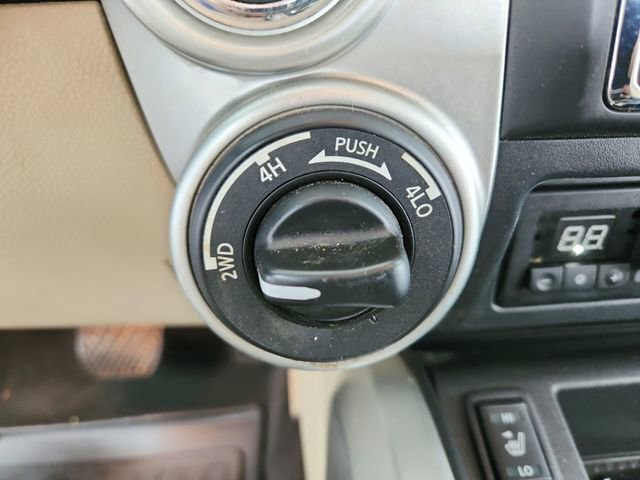 Used 2017 Nissan Titan SL w/ Texas Titan Edition AWD/4WD image 27