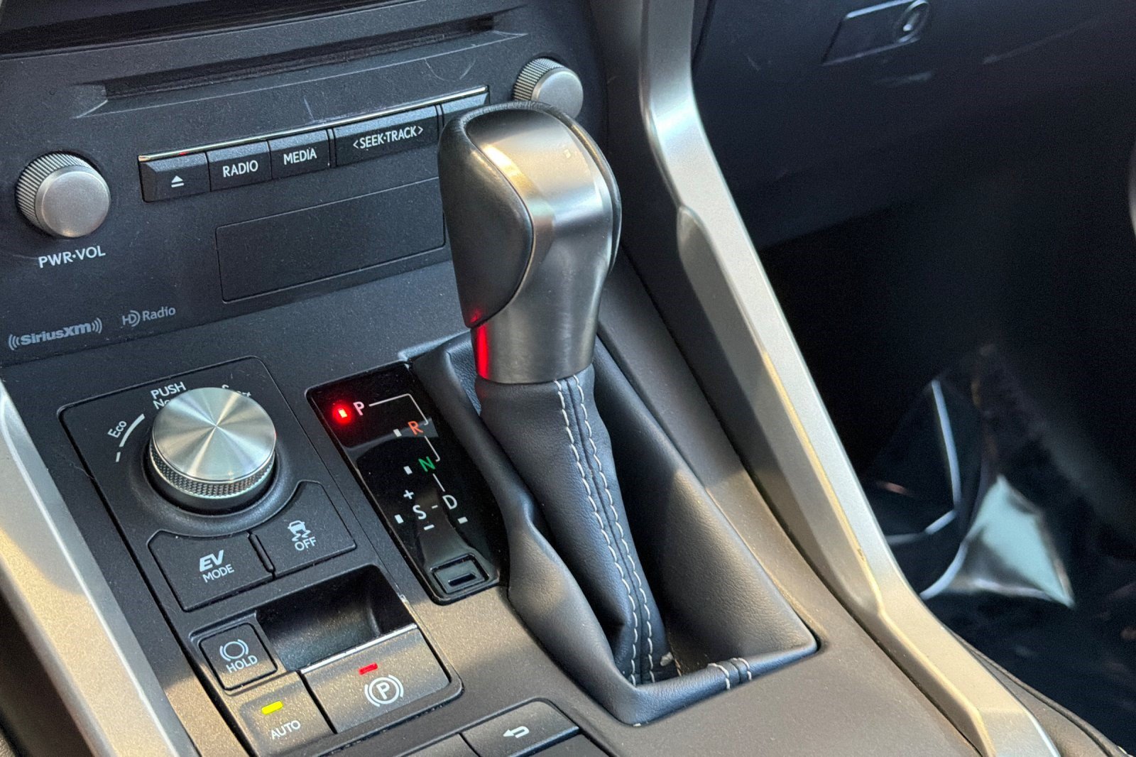 Used 2019 Lexus NX 300h AWD w/ Comfort Package image 27