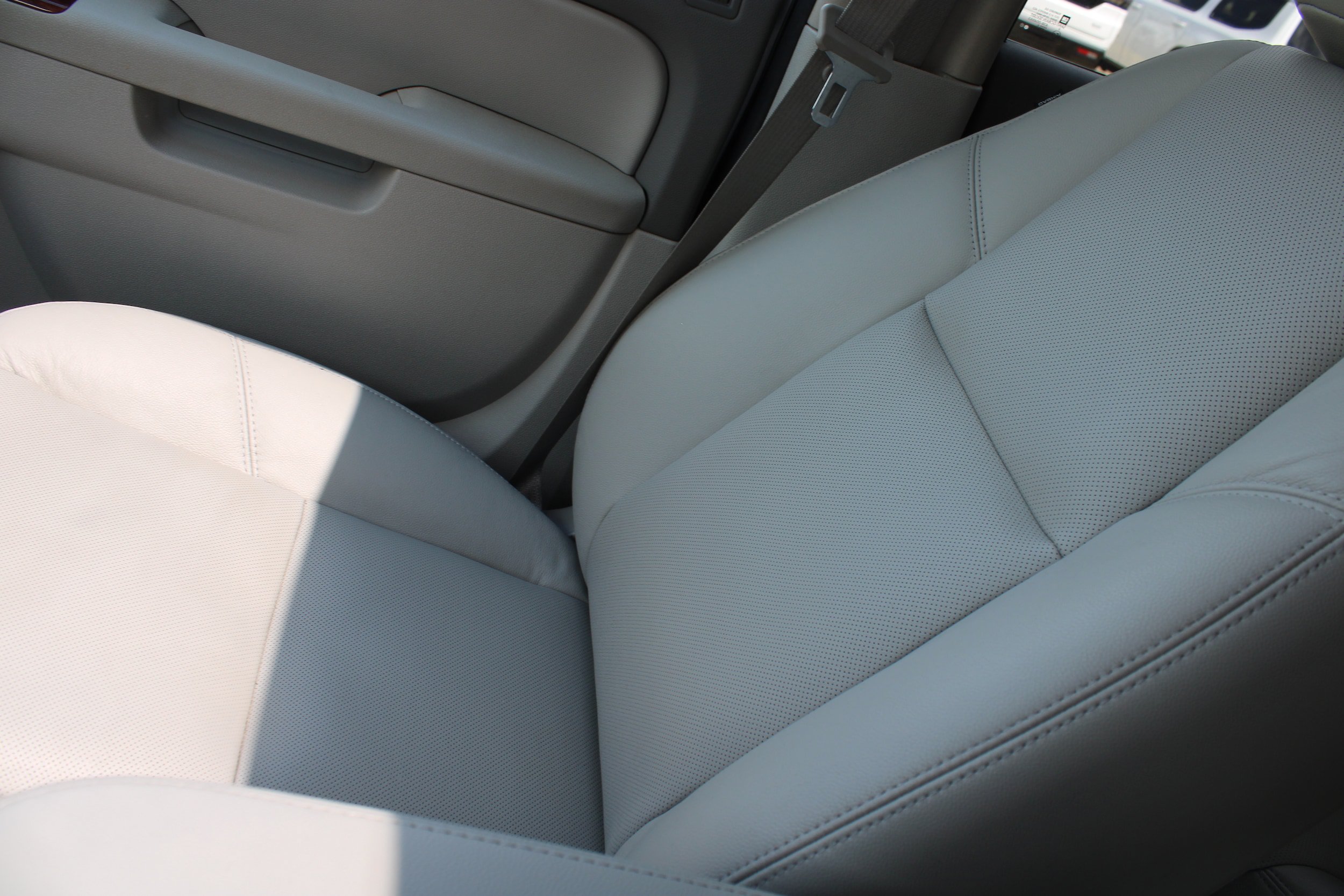 Used 2010 Chevrolet Tahoe LTZ RWD image 29