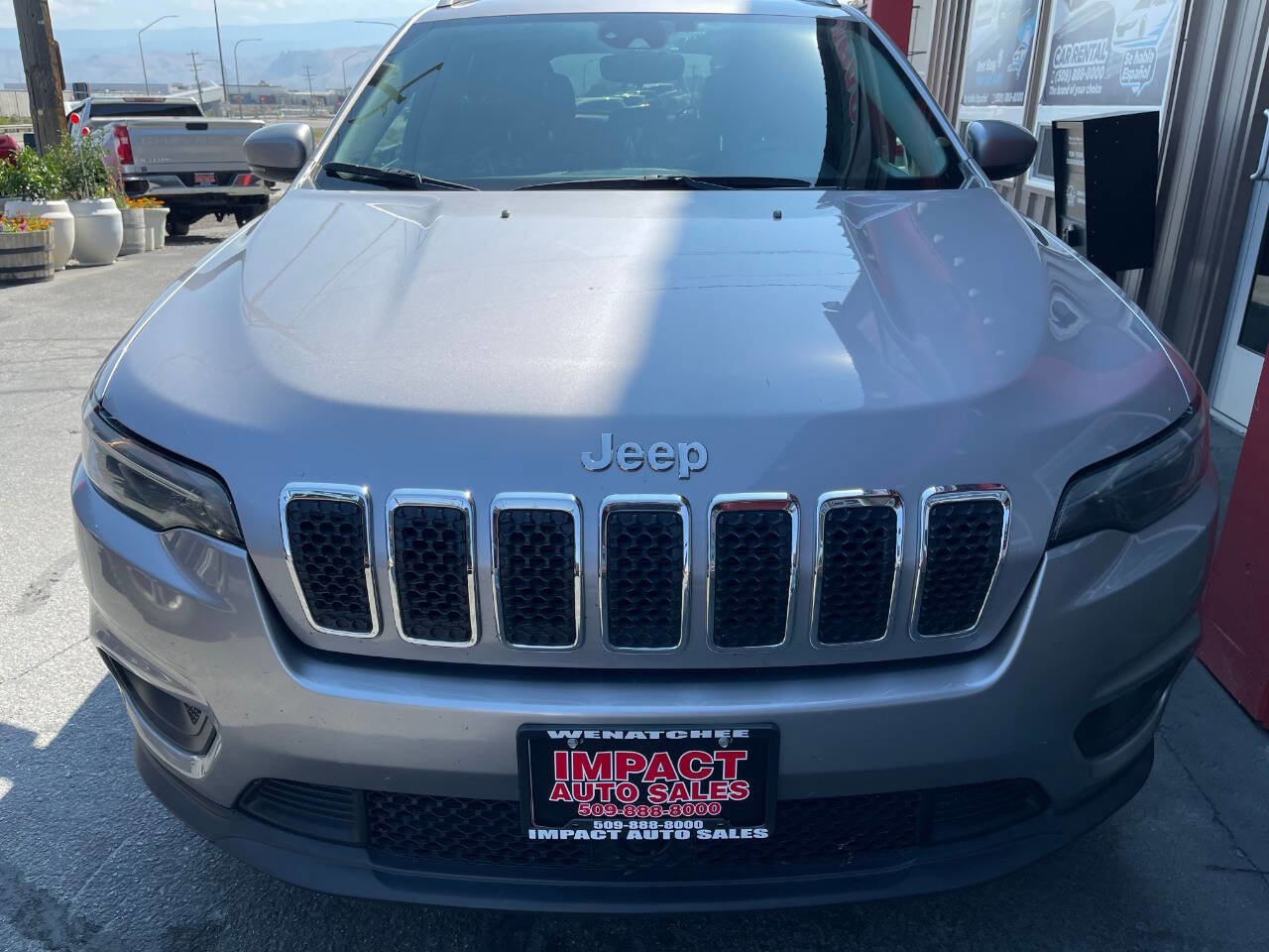 Used 2021 Jeep Cherokee Latitude Plus w/ Mopar Interior Package image 15