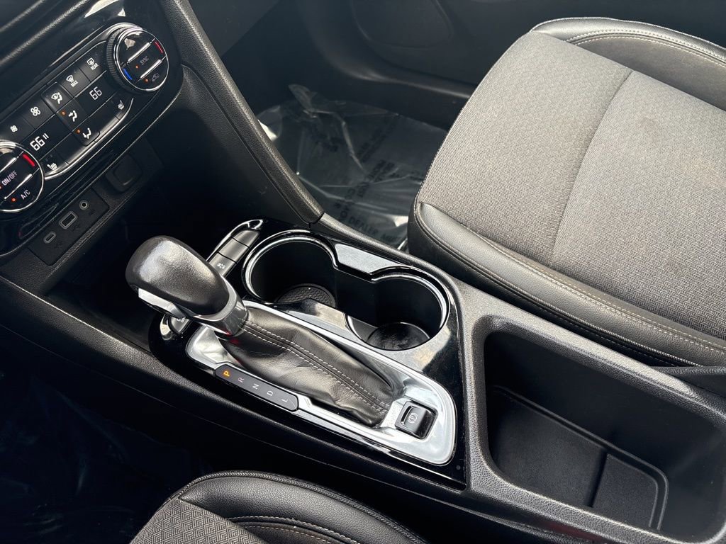 Used 2021 Buick Encore GX Select FWD image 17