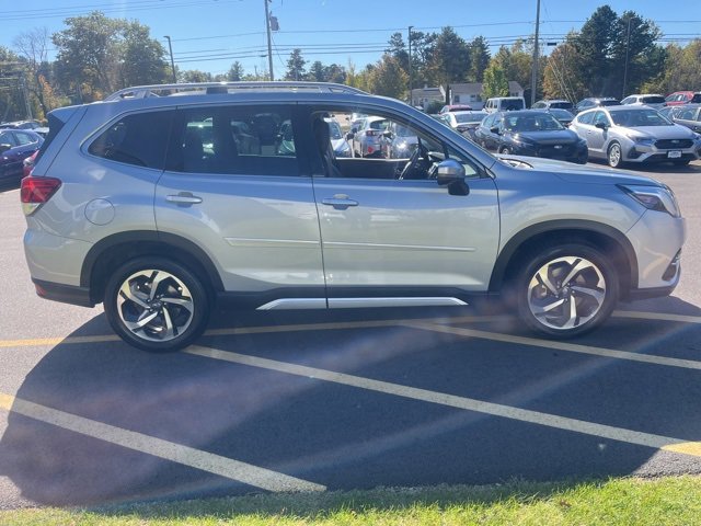 Used 2023 Subaru Forester Touring image 4