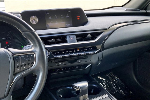 Used 2019 Lexus UX 250h w/ Premium Package image 5