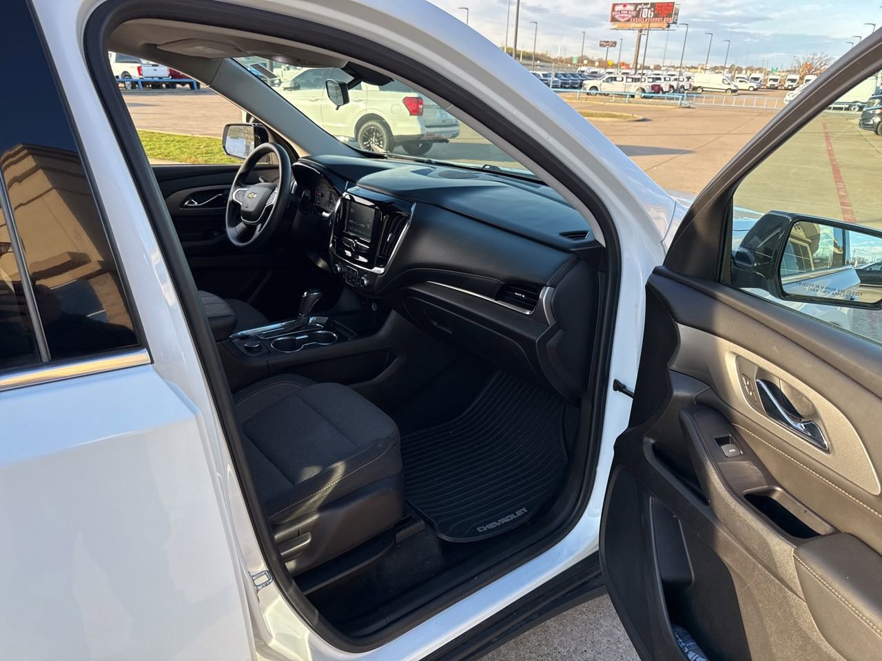 Used 2018 Chevrolet Traverse LS image 14