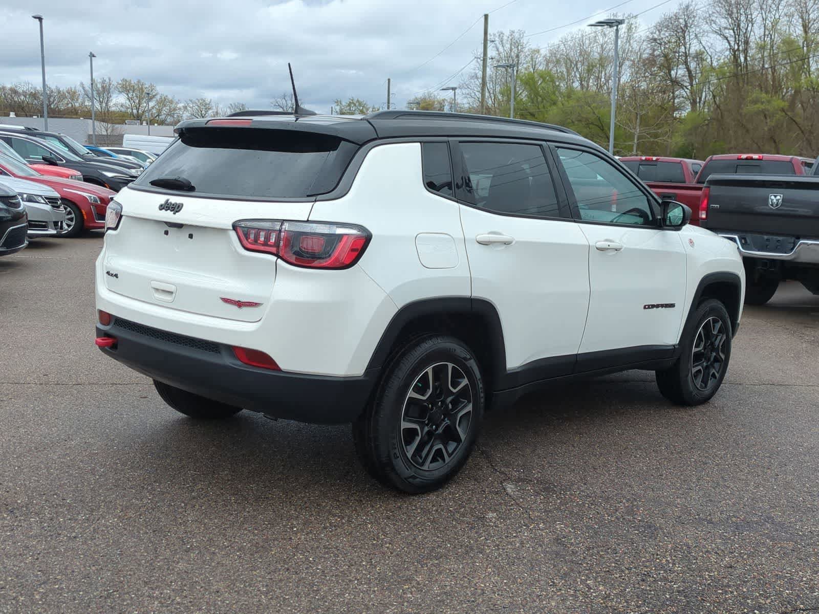 Used 2019 Jeep Compass Trailhawk AWD/4WD image 8
