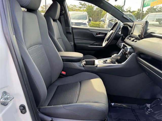 Used 2022 Toyota RAV4 SE w/ SE Grade Weather Package image 7