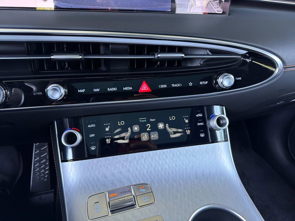 New 2026 Genesis GV70 2.5T Sport Prestige AWD/4WD image 21