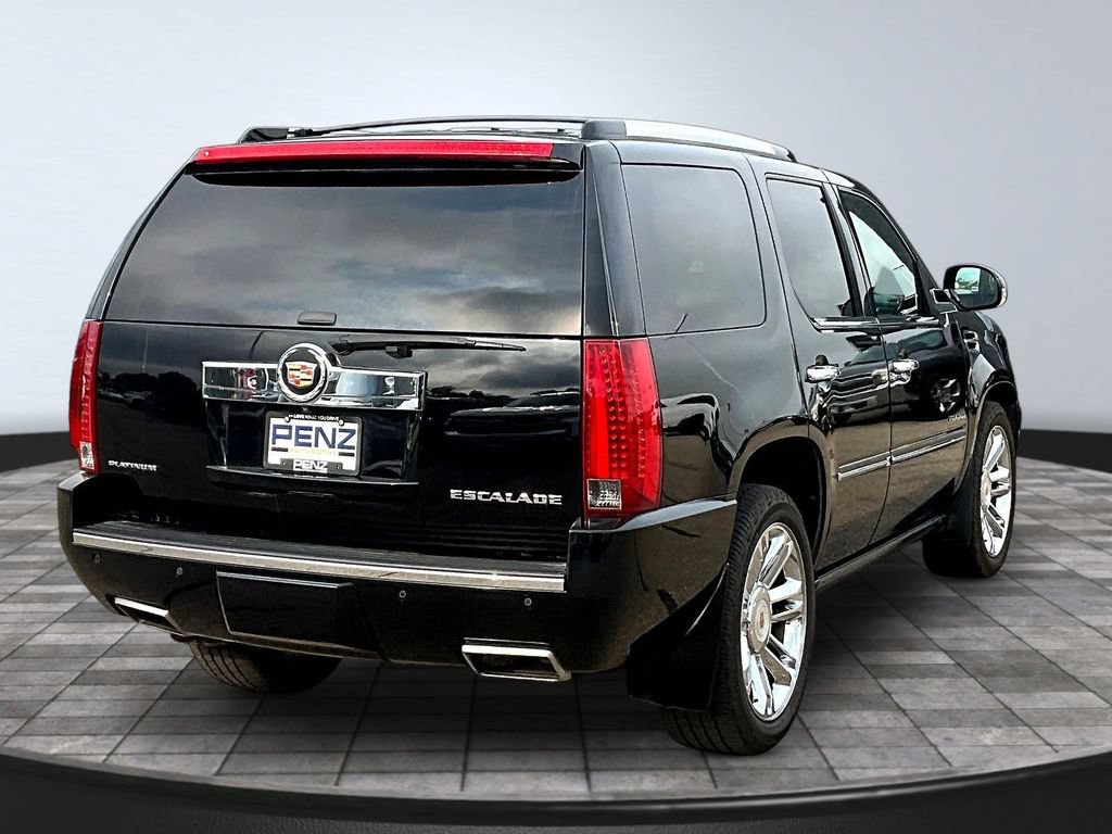Used 2013 Cadillac Escalade Platinum AWD/4WD image 7