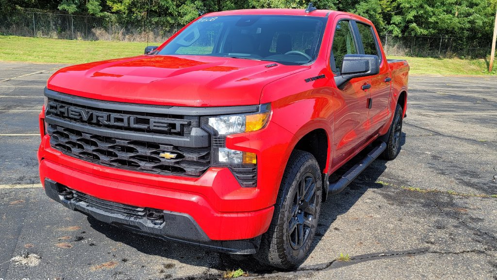 New 2026 Chevrolet Silverado 1500 Custom w/ Turbomax Blackout Package AWD/4WD image 3