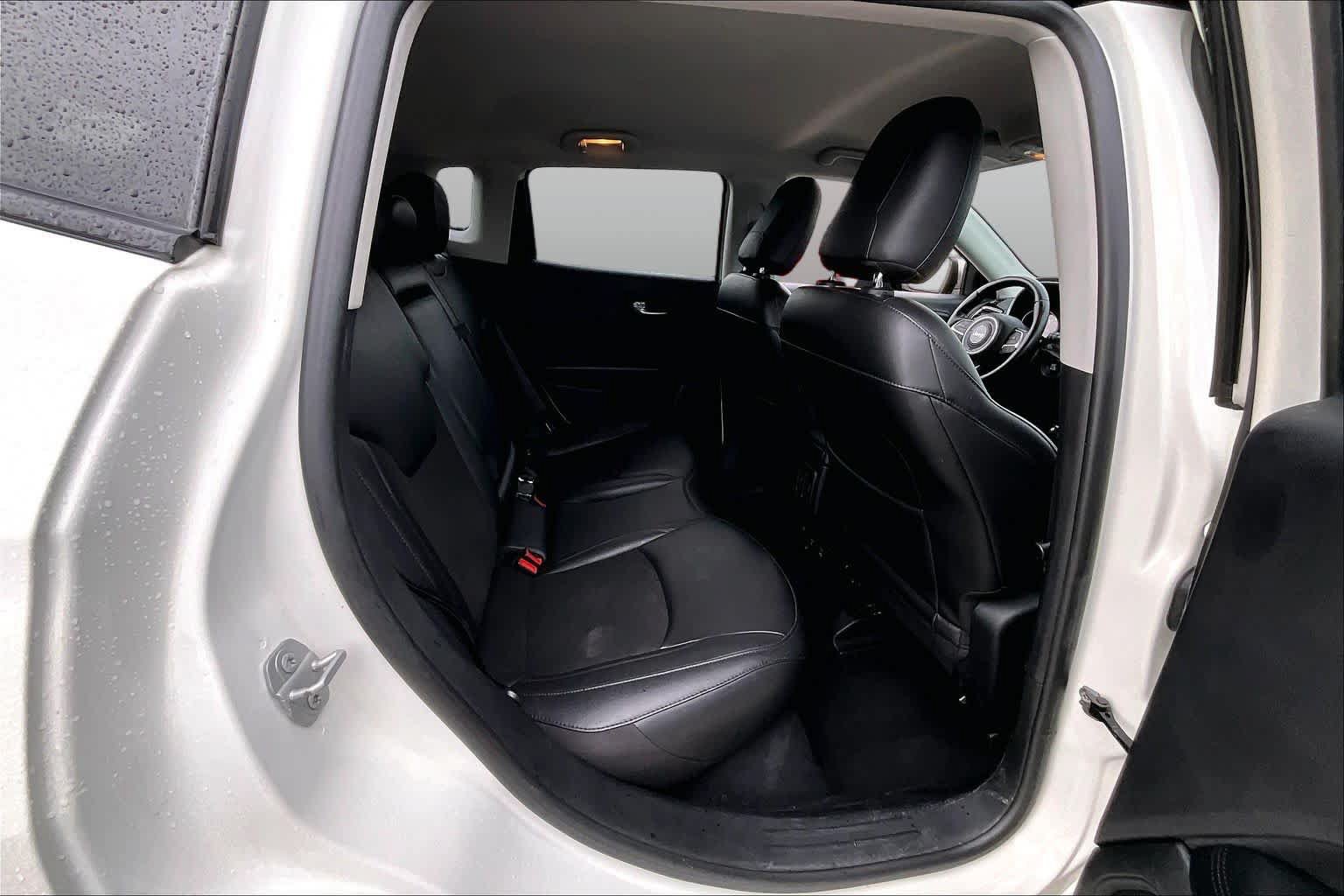 Used 2021 Jeep Compass Latitude FWD image 20