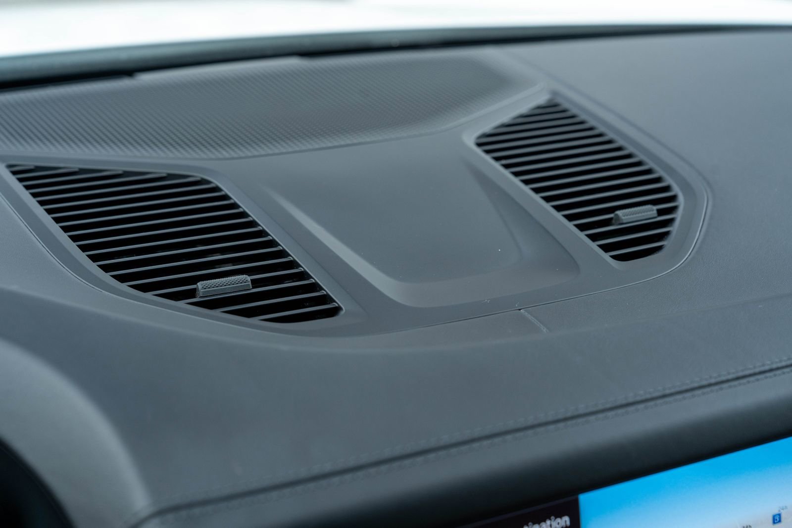 Certified 2024 Porsche Cayenne image 28