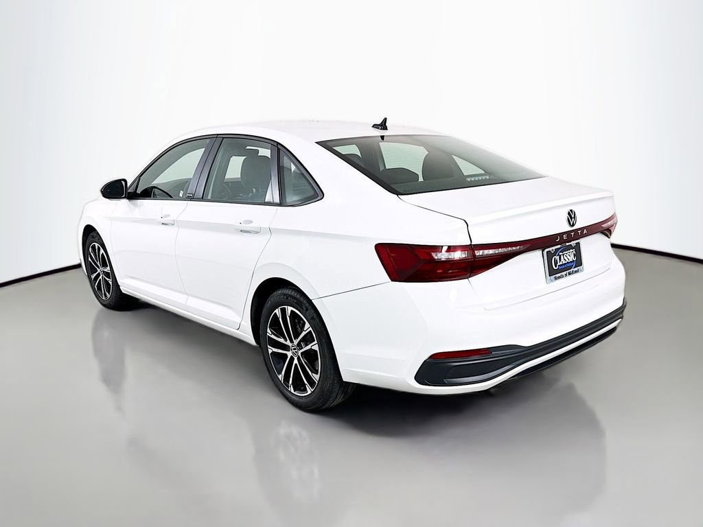 Used 2025 Volkswagen Jetta Sport image 5