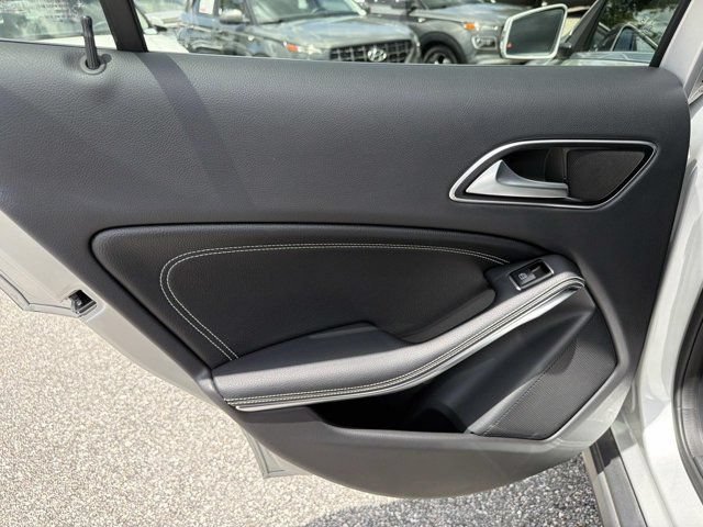 Used 2017 Mercedes-Benz GLA 250 4MATIC image 12