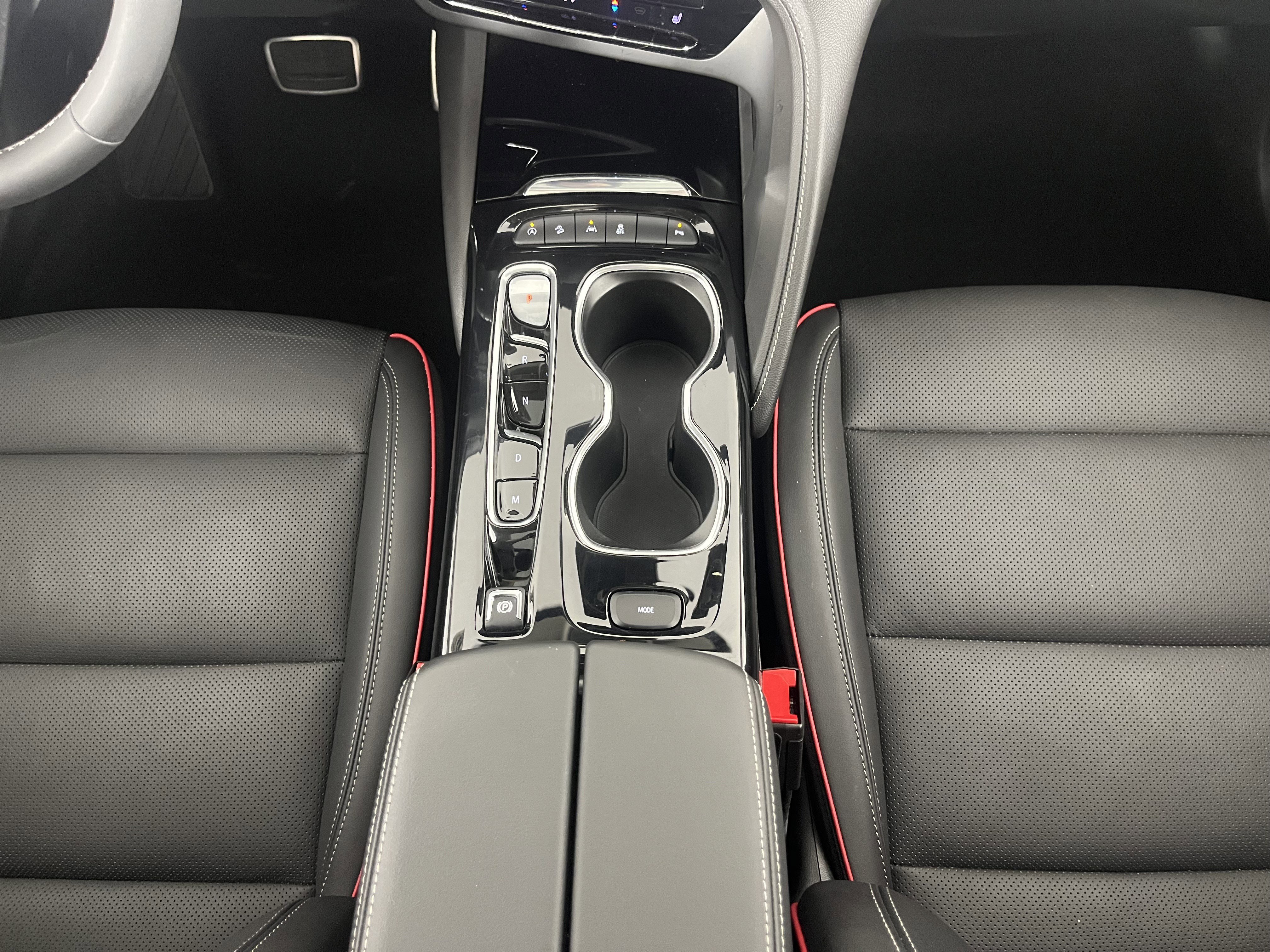 Used 2023 Buick Envision Essence w/ Sport Touring Package image 16