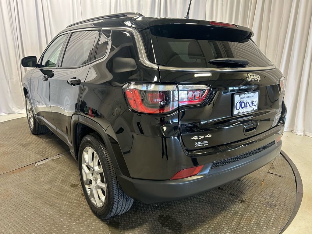 Used 2023 Jeep Compass Latitude image 25