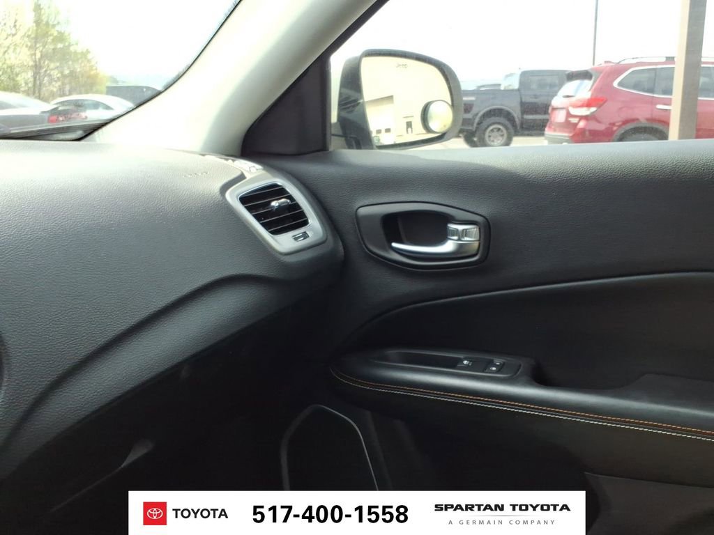 Used 2019 Jeep Compass Latitude w/ Popular Equipment Group FWD image 21