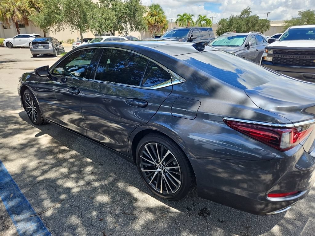 Certified 2025 Lexus ES 350 w/ Premium Package FWD image 13