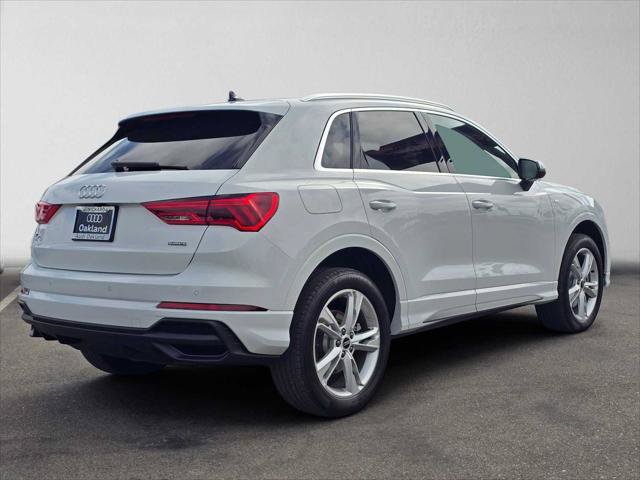 Certified 2024 Audi Q3 2.0T Premium w/ Convenience Package AWD/4WD image 3