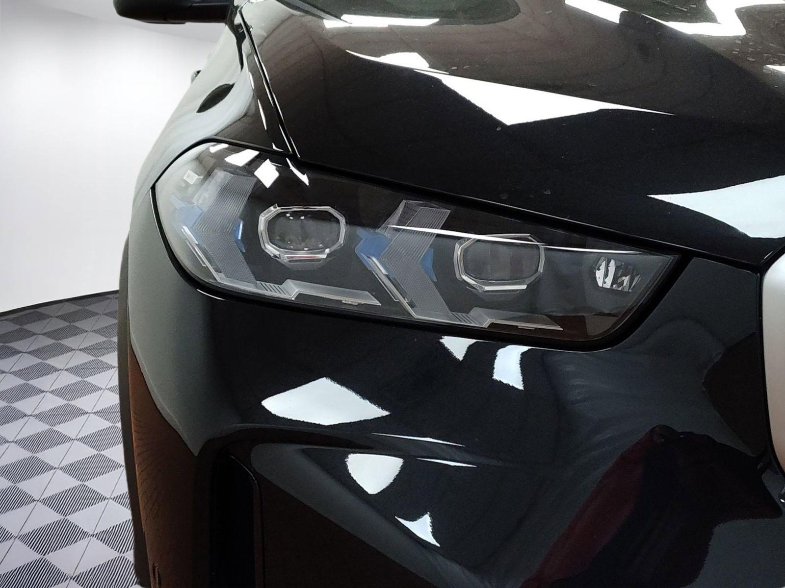 New 2026 BMW X5 xDrive50e w/ Climate Comfort Package image 10