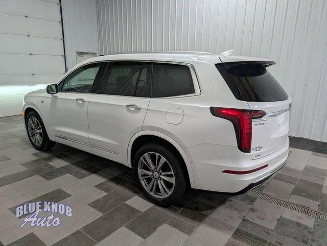 Used 2023 Cadillac XT6 Premium Luxury w/ Technology Package image 2