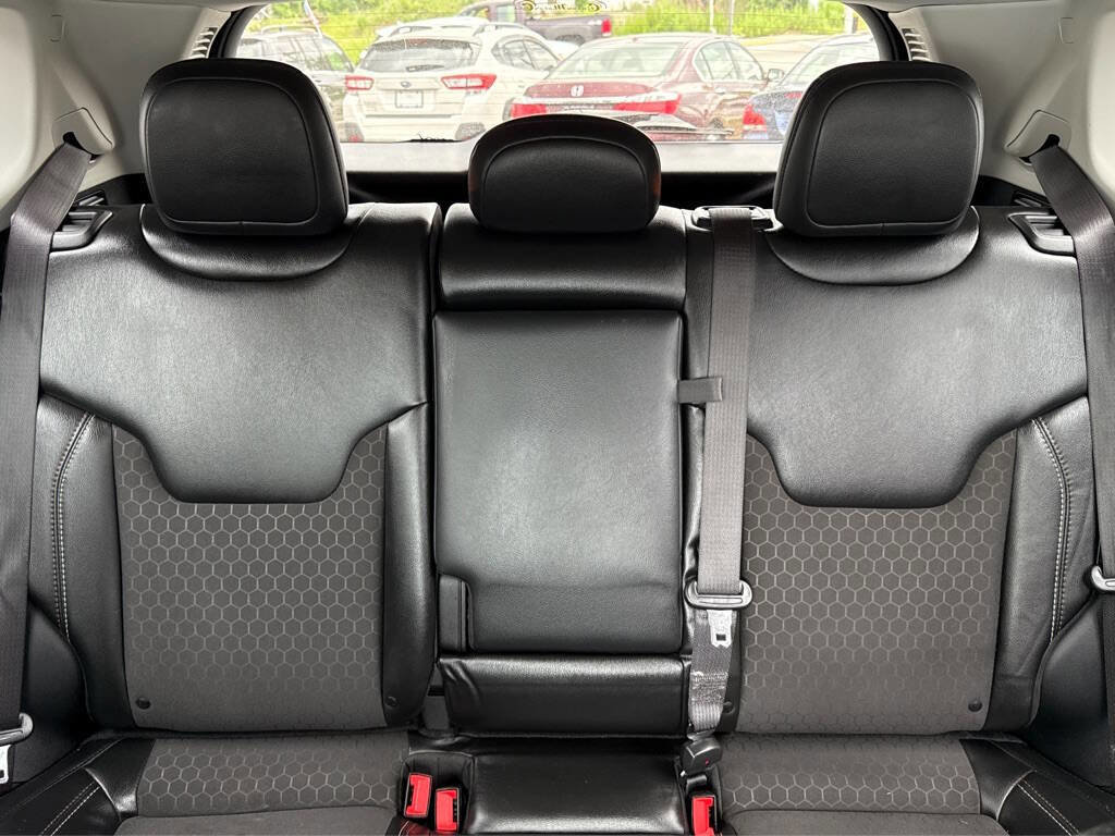 Used 2020 Jeep Compass Latitude w/ Cold Weather Group image 20