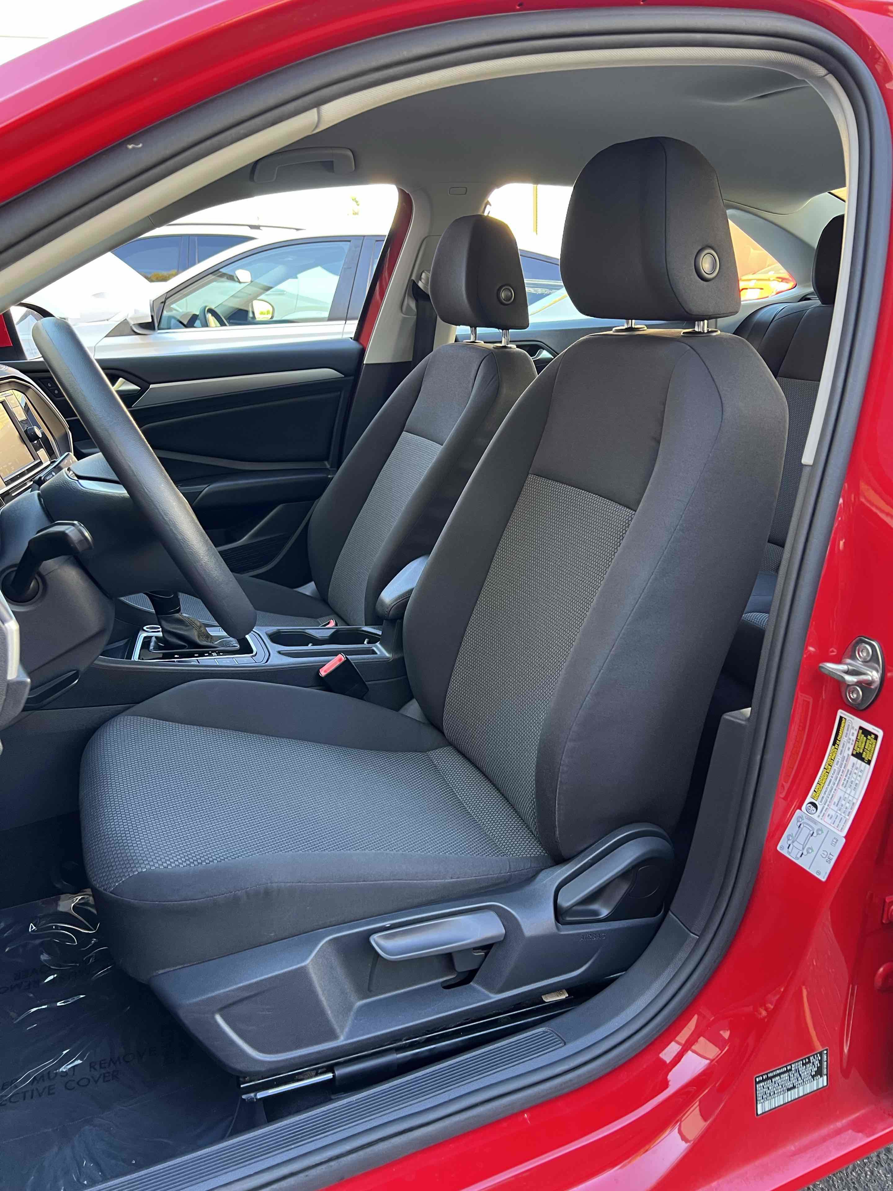 Used 2019 Volkswagen Jetta S image 38
