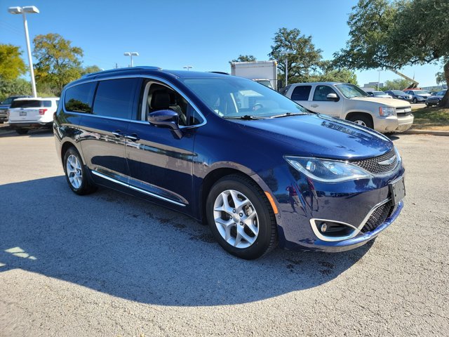 Used 2018 Chrysler Pacifica Touring-L Plus w/ Advanced Safetytec Group FWD image 3