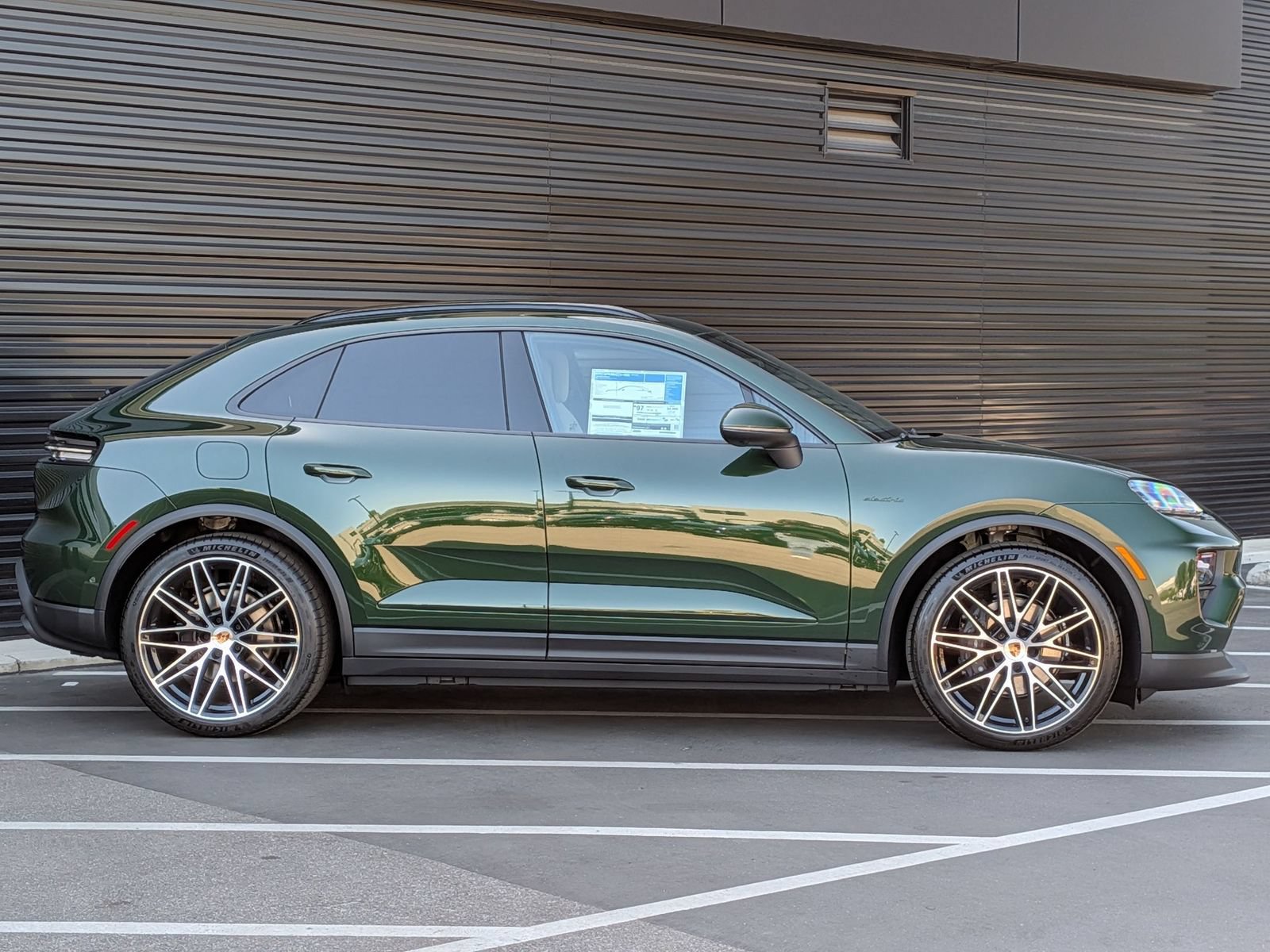 New 2026 Porsche Macan Electric RWD image 8