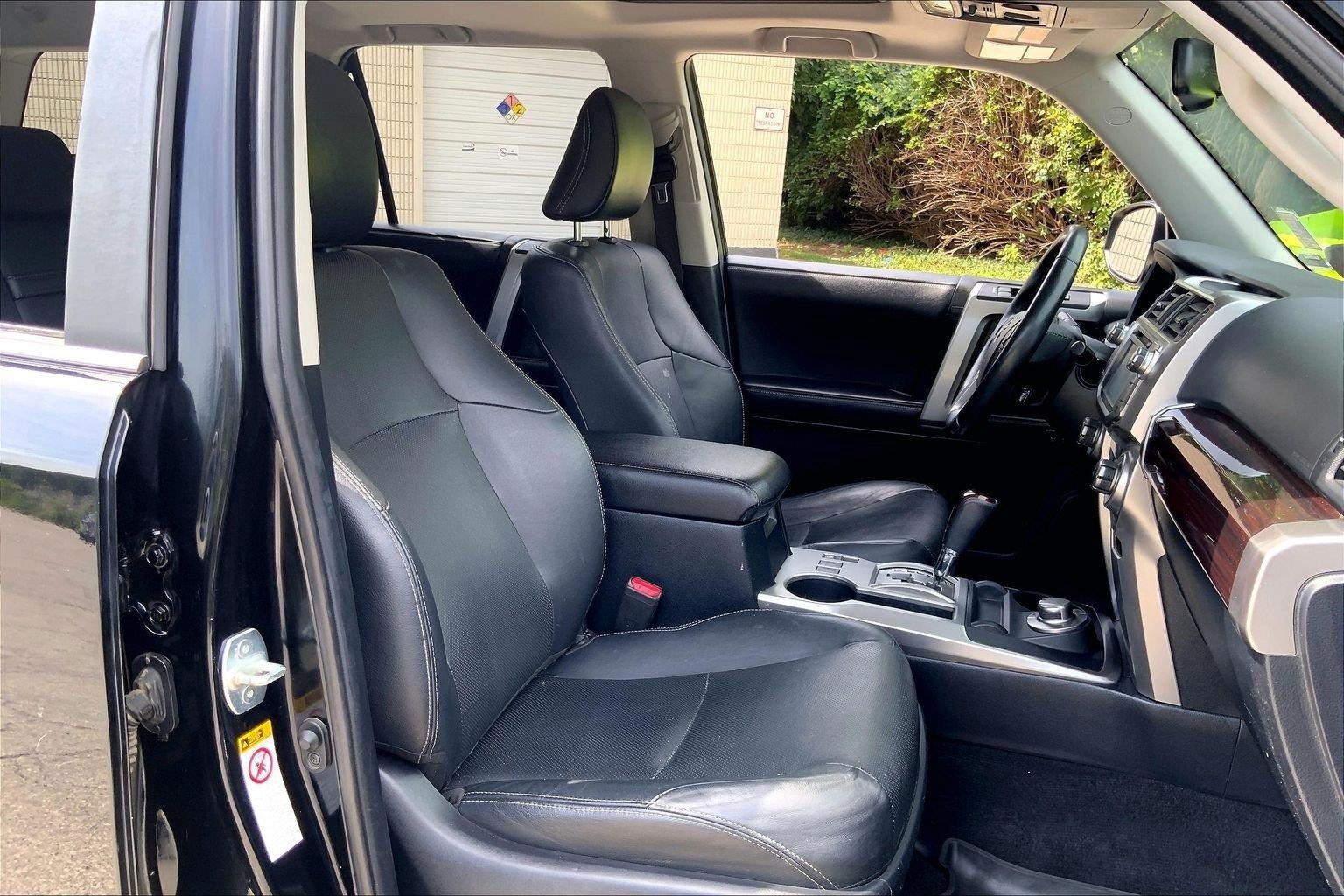 Used 2018 Toyota 4Runner Limited AWD/4WD image 7