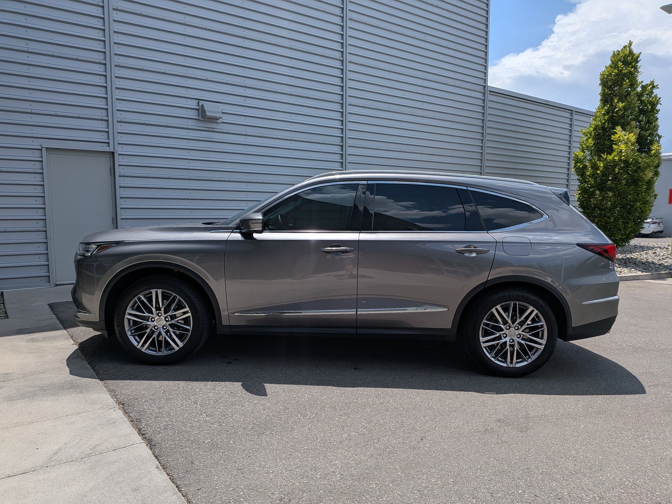Used 2022 Acura MDX w/ Advance Package AWD/4WD image 8
