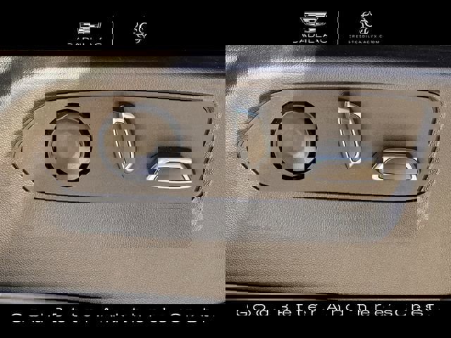 Used 2023 Cadillac Escalade Premium Luxury image 27