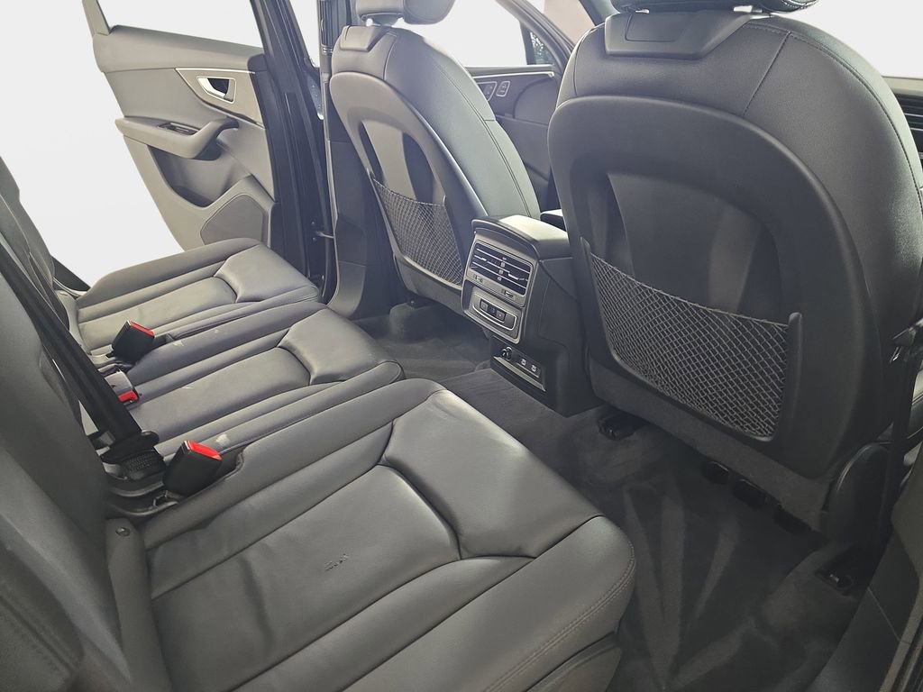 Used 2021 Audi Q7 3.0T Premium w/ Convenience Package image 12