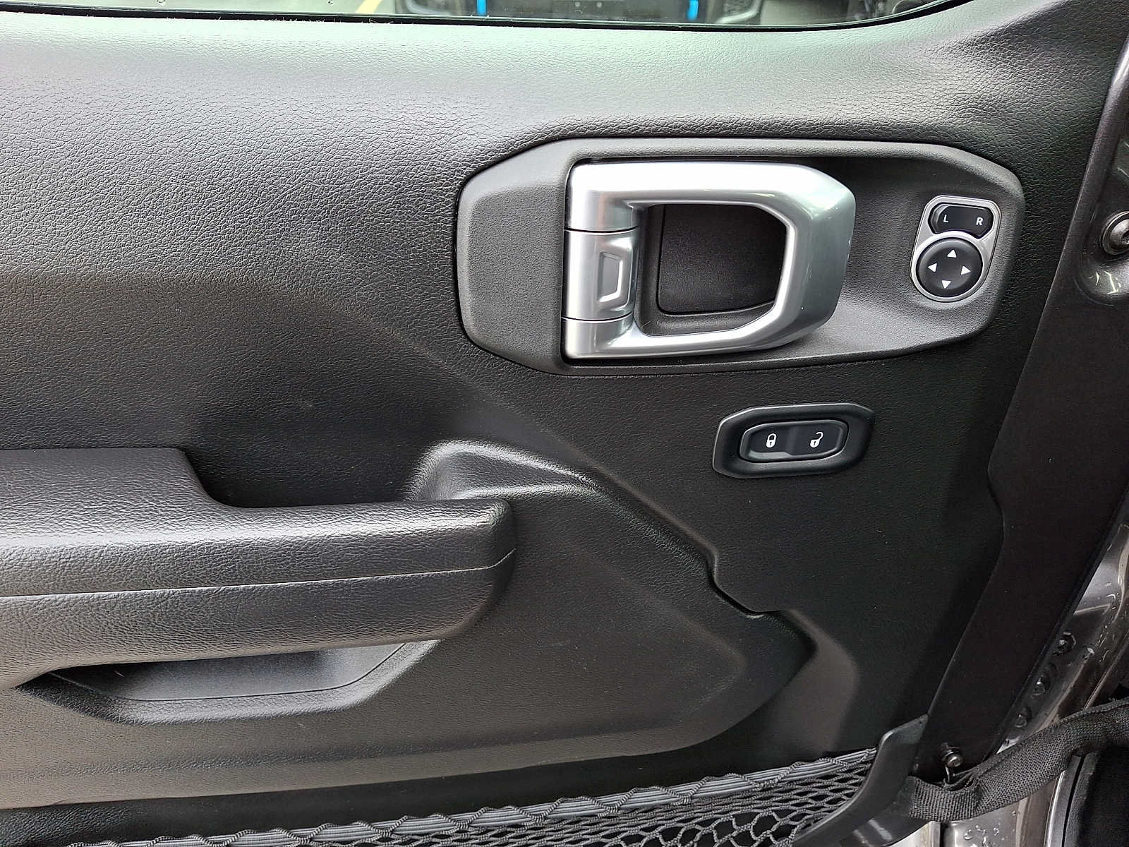 Used 2022 Jeep Gladiator Sport AWD/4WD image 13