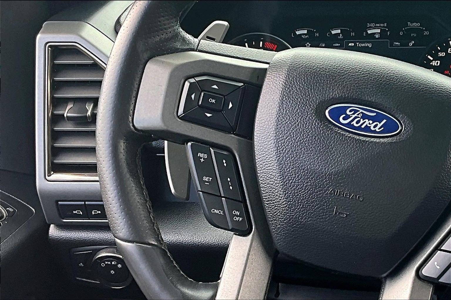 Used 2019 Ford F150 Raptor w/ Equipment Group 802A Luxury AWD/4WD image 22