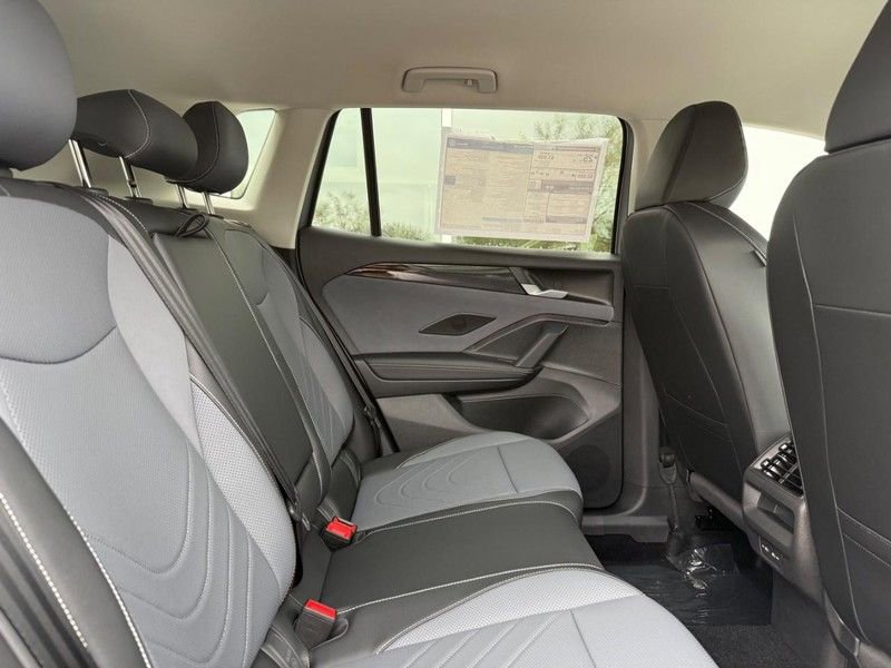 New 2026 Volkswagen Tiguan SE AWD/4WD image 5