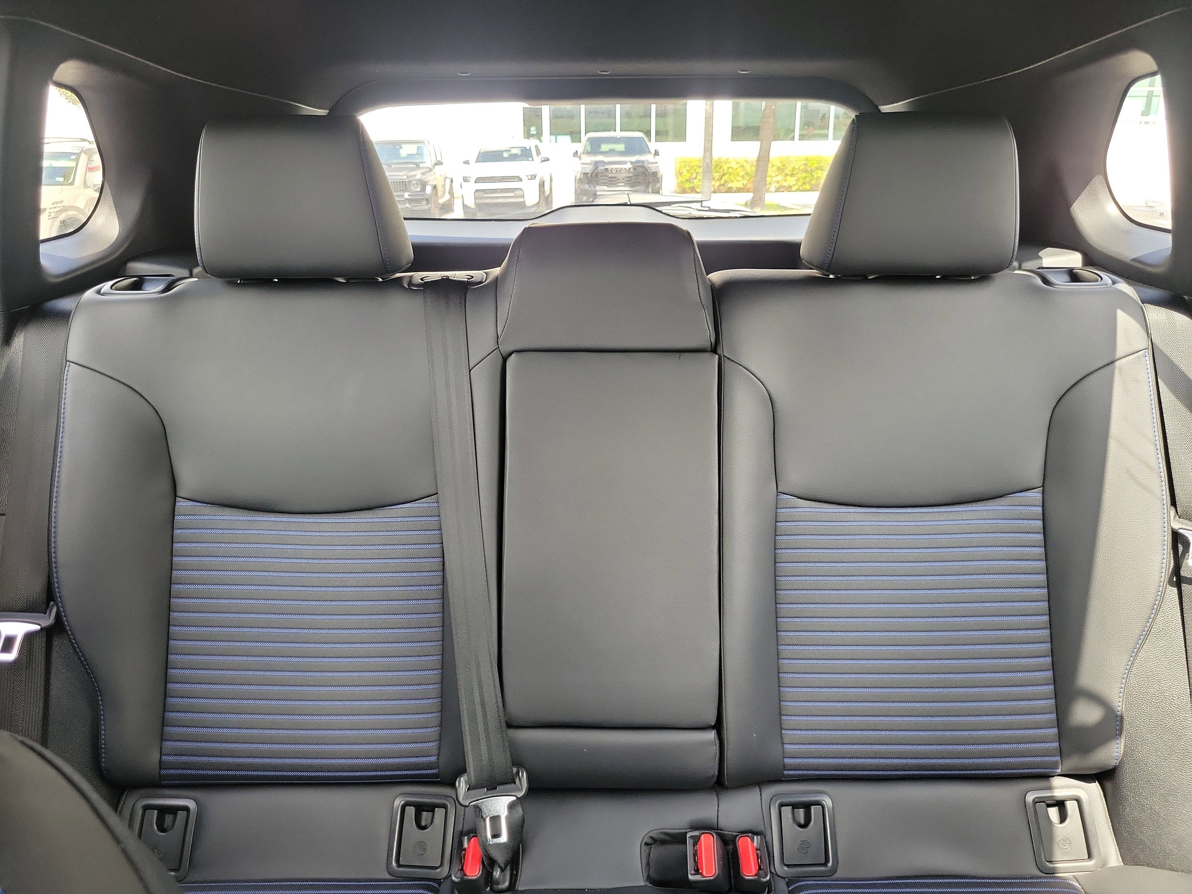 Used 2023 Toyota Corolla Cross XSE w/ Convenience Package image 21