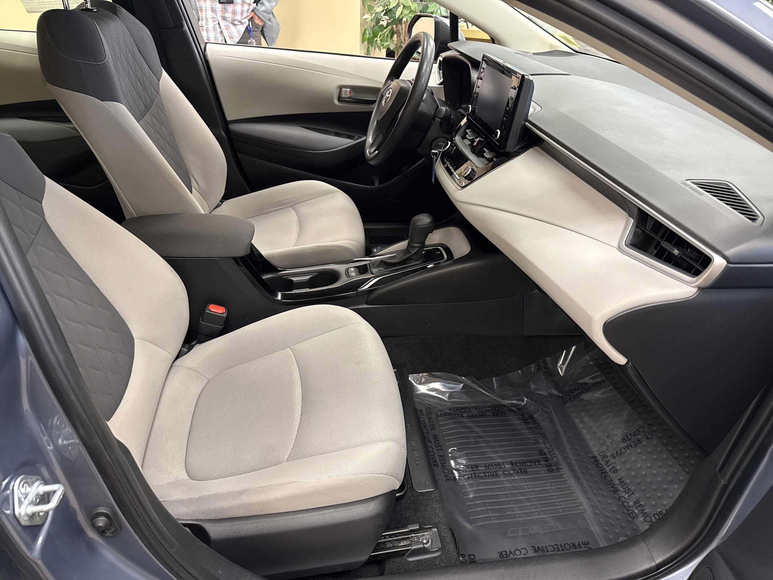 Used 2022 Toyota Corolla LE FWD image 26