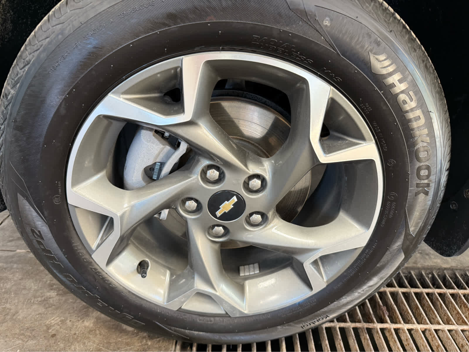 Used 2025 Chevrolet Trax LT w/ Driver Confidence Package image 30