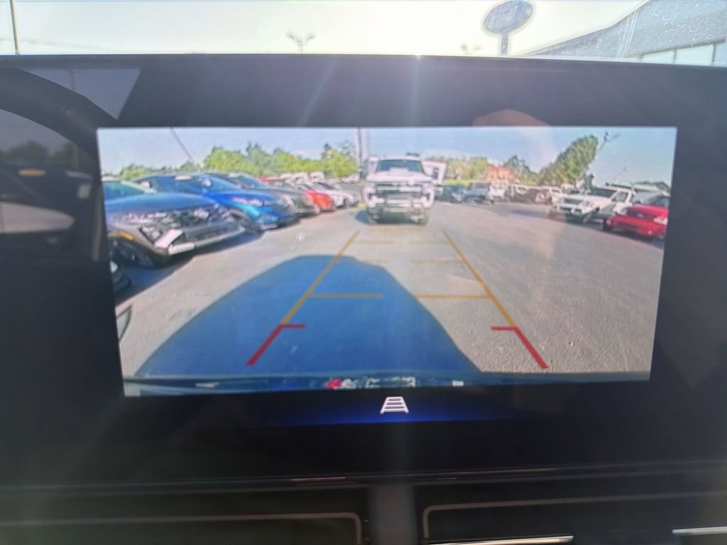 Used 2025 Chevrolet Trax LT w/ Driver Confidence Package FWD image 22