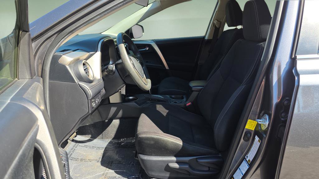 Used 2015 Toyota RAV4 XLE image 10