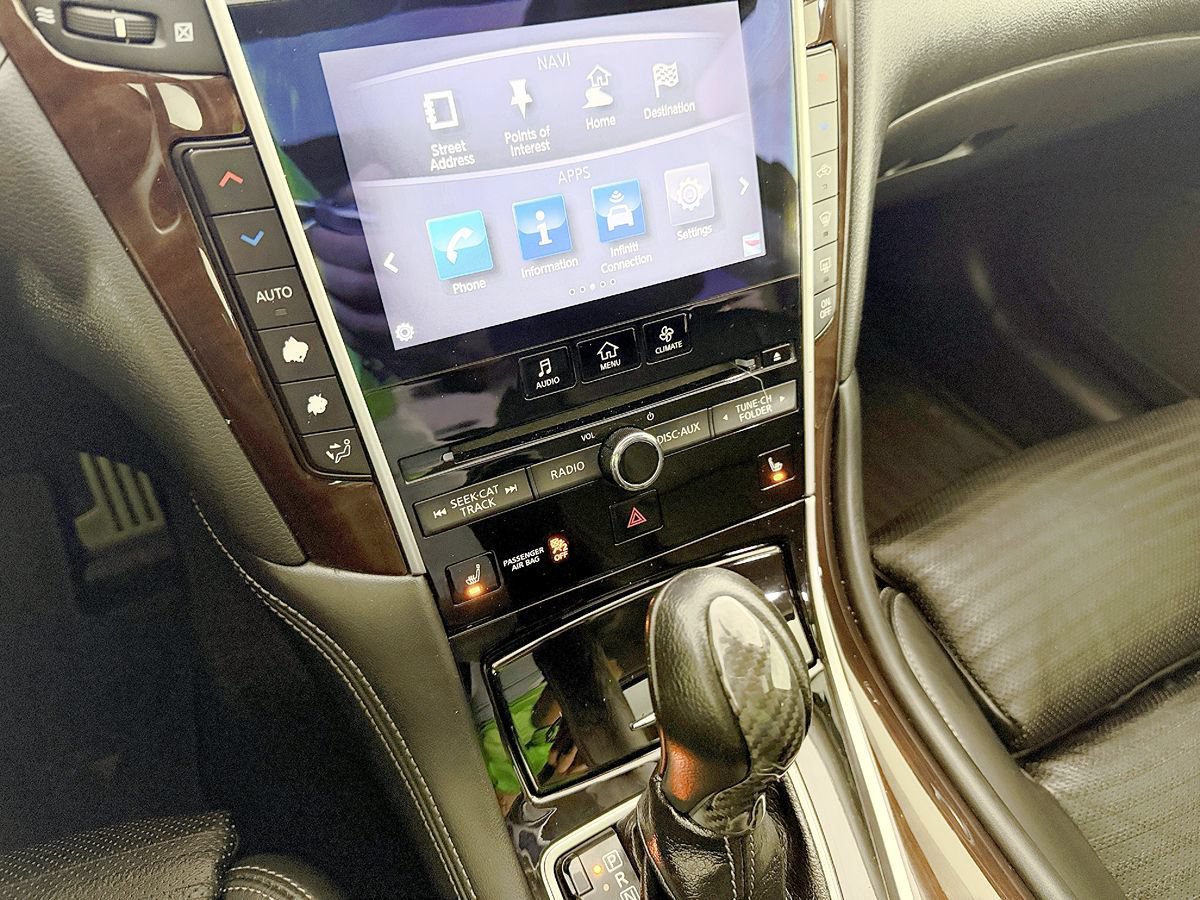 Used 2015 INFINITI Q50 w/ Deluxe Touring Package RWD image 65