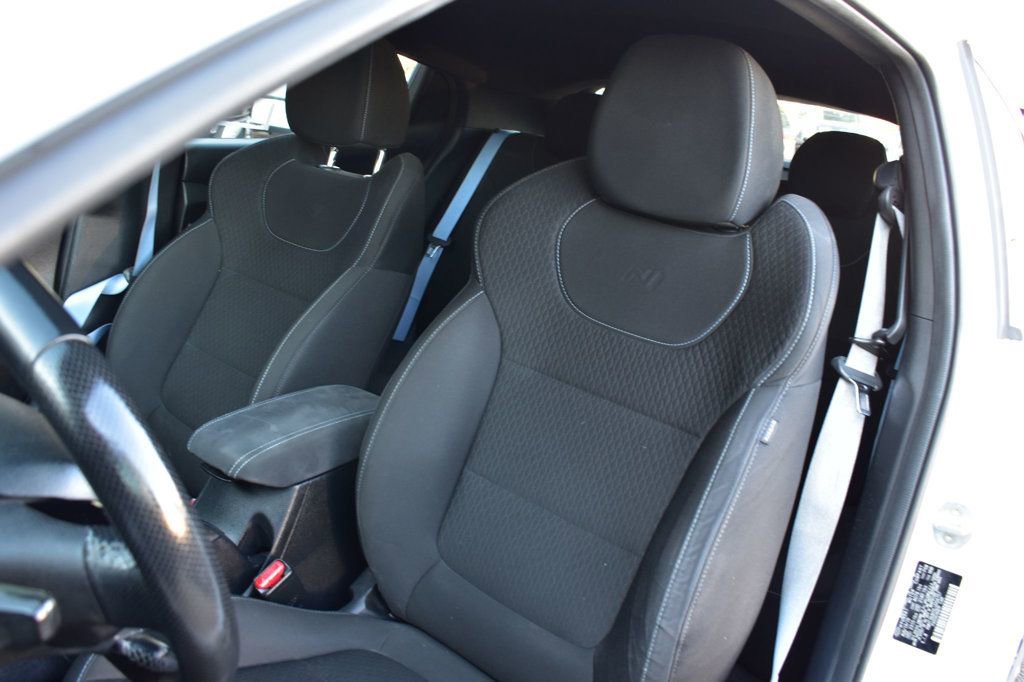 Used 2020 Hyundai Veloster N w/ Performance Package image 15