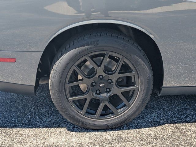 Used 2018 Dodge Challenger SXT RWD image 12