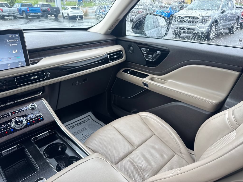 Used 2020 Lincoln Aviator Reserve w/ Equipment Group 201A AWD/4WD image 12