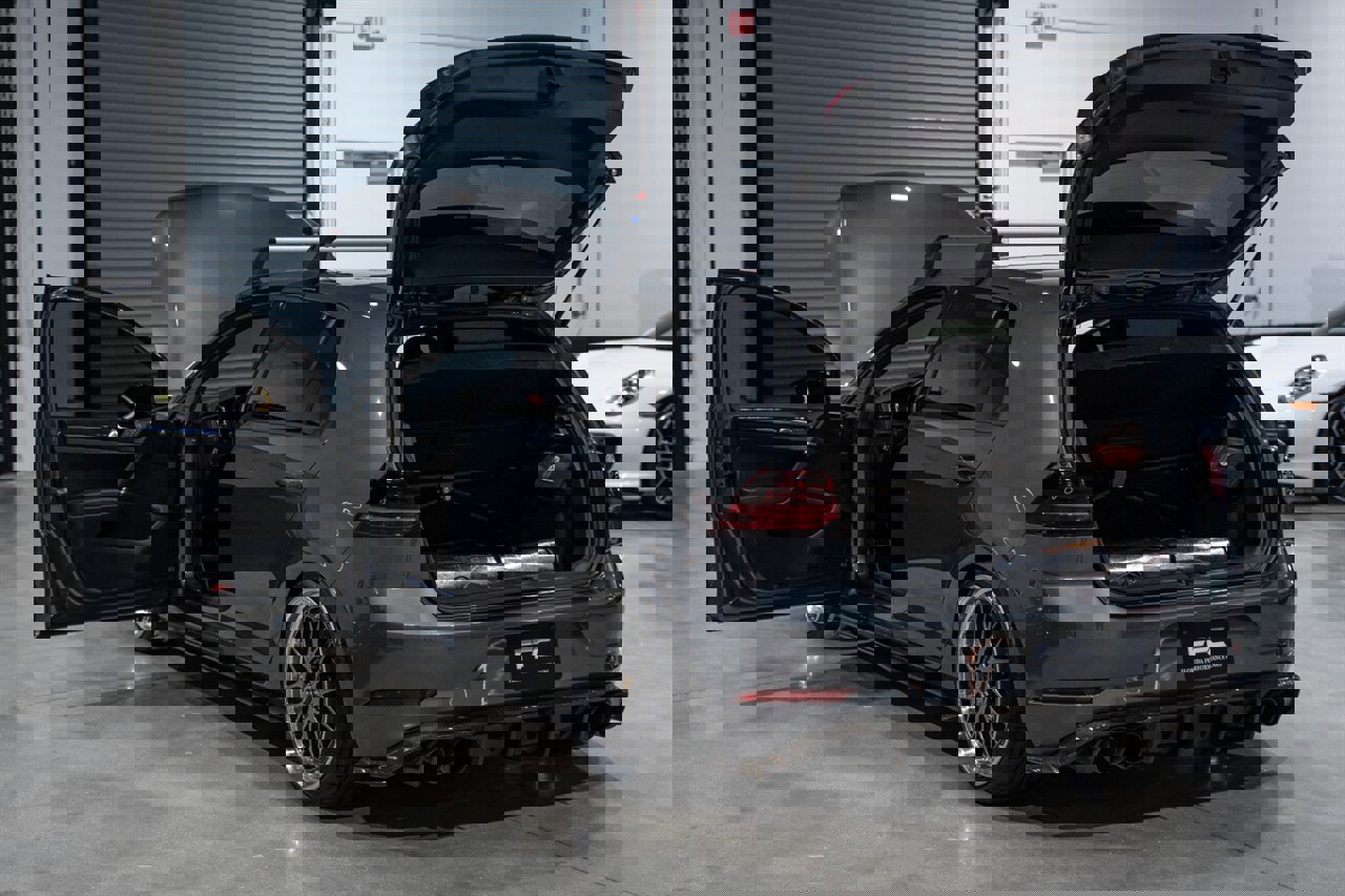 Used 2019 Volkswagen Golf R 4-Door image 42