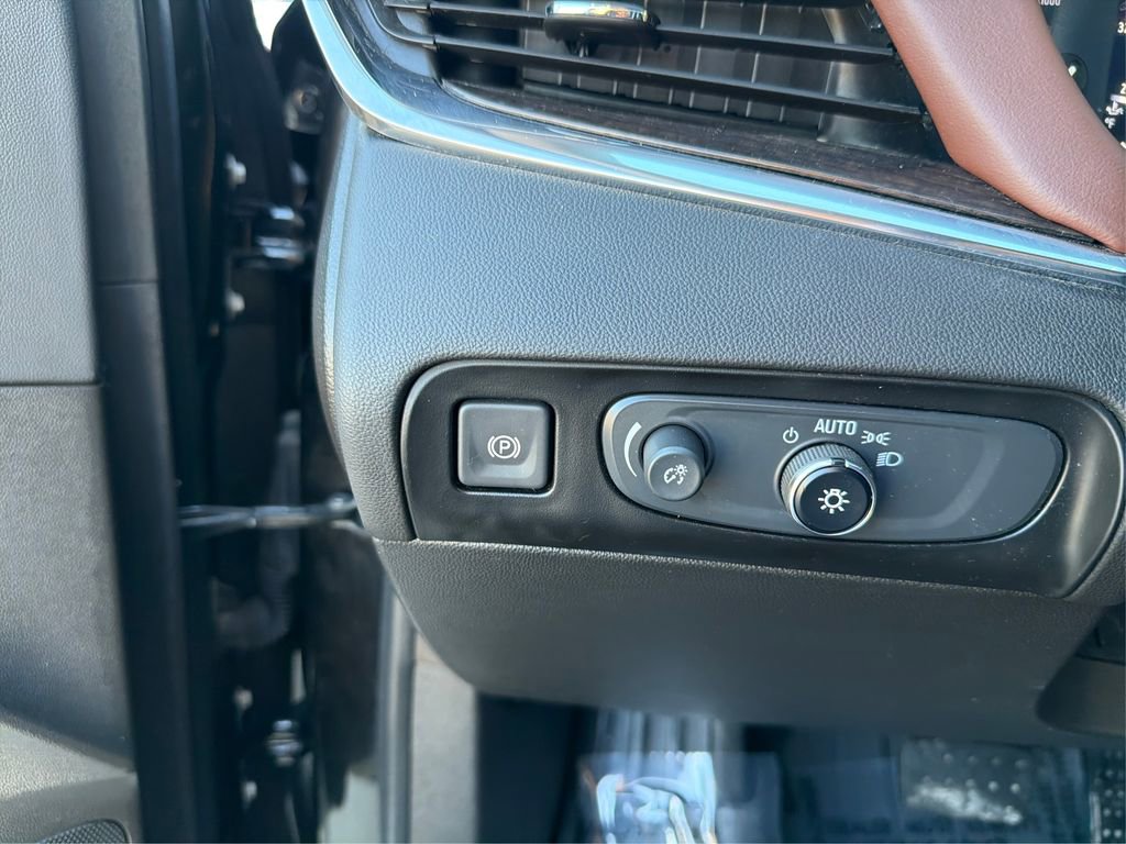 Used 2021 Buick Enclave Avenir w/ Avenir Technology Package image 19