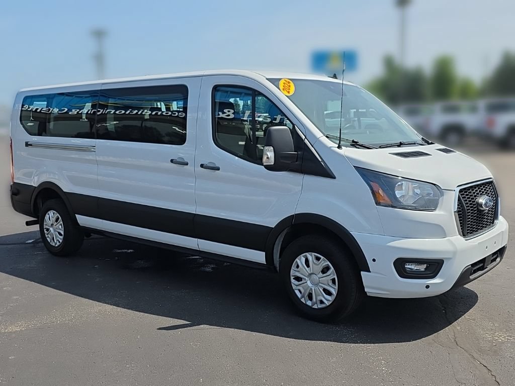 Used 2024 Ford Transit 350 XLT RWD image 4